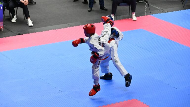 Võtame vastu täiskasvanuid Taekwondo ja Kickboxi gruppi